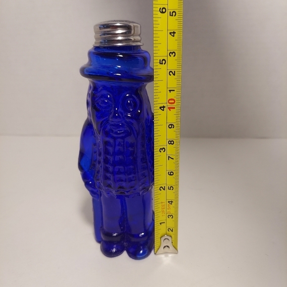 PLANTERS MR. PEANUT Cobalt Blue Glass Salt / Pepper Shaker Advertising Colorful - Picture 9 of 12
